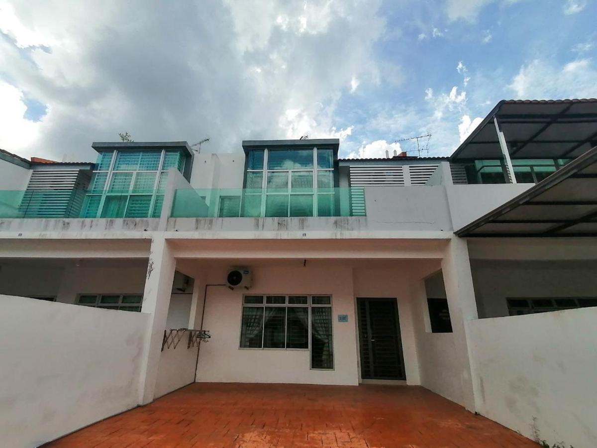 Cozy Desaru 32P3 By Penawar Desaru Homestay Bandar Penawar Exterior foto